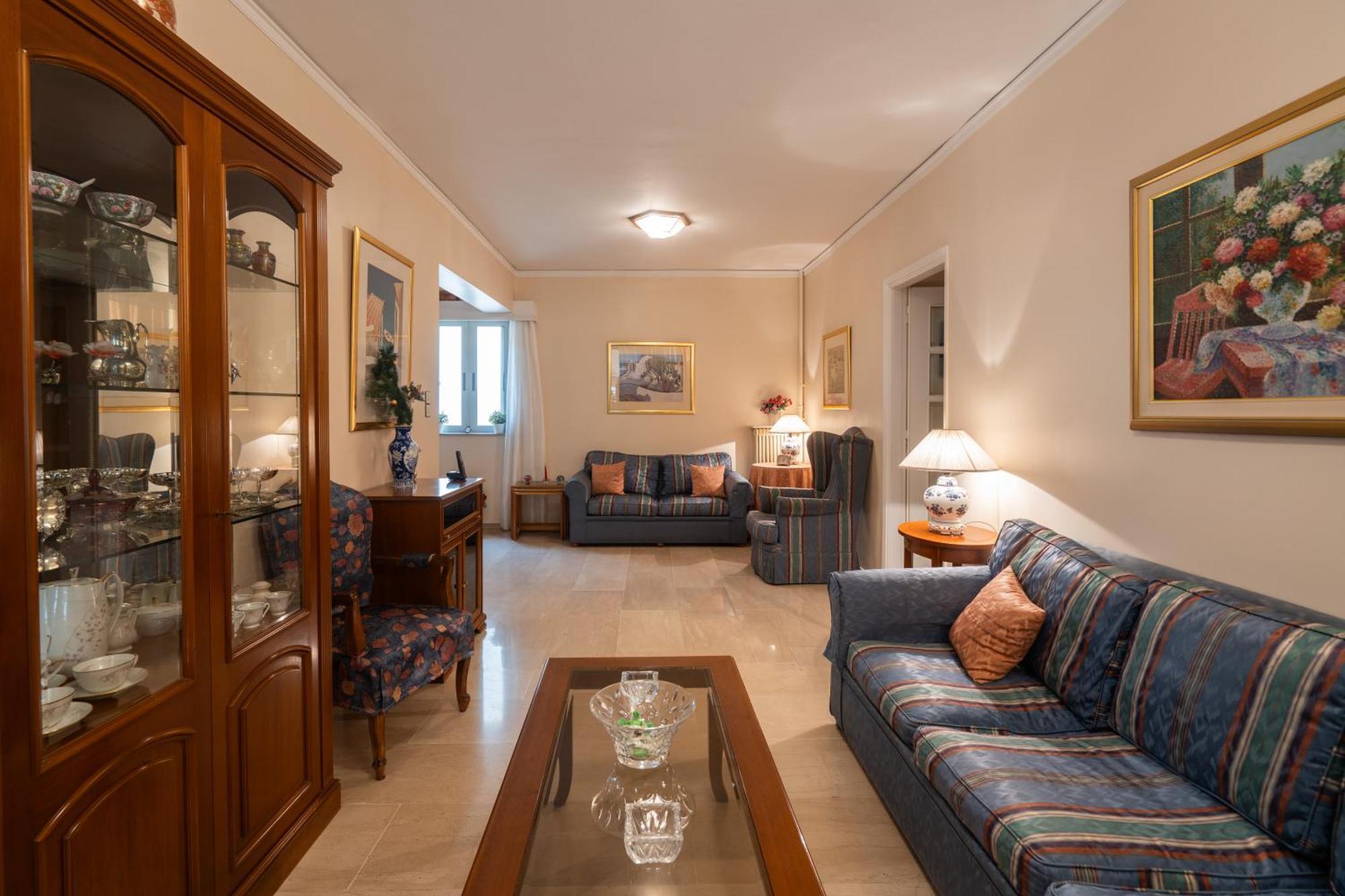 Thissio Family Apartment アテネ エクステリア 写真